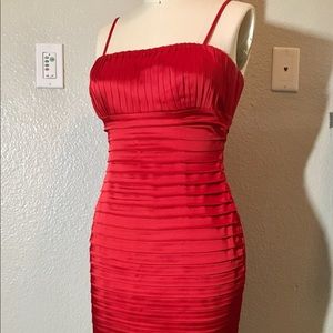 Calvin Klein Beautiful Red Prom Formal Elegant Midi Dress